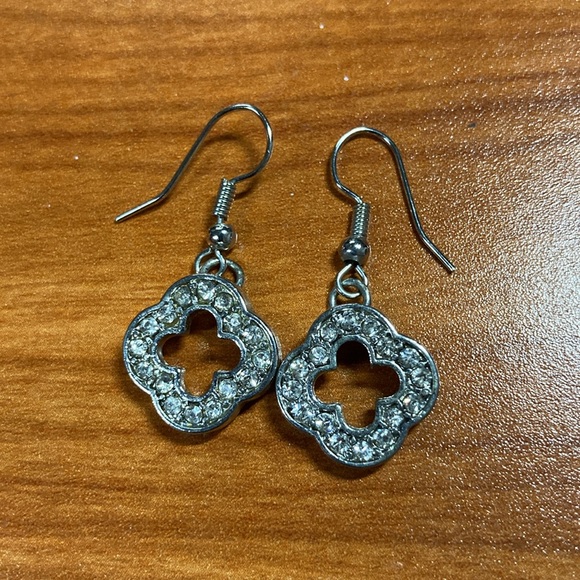 Earring Bundle - Picture 6 of 12